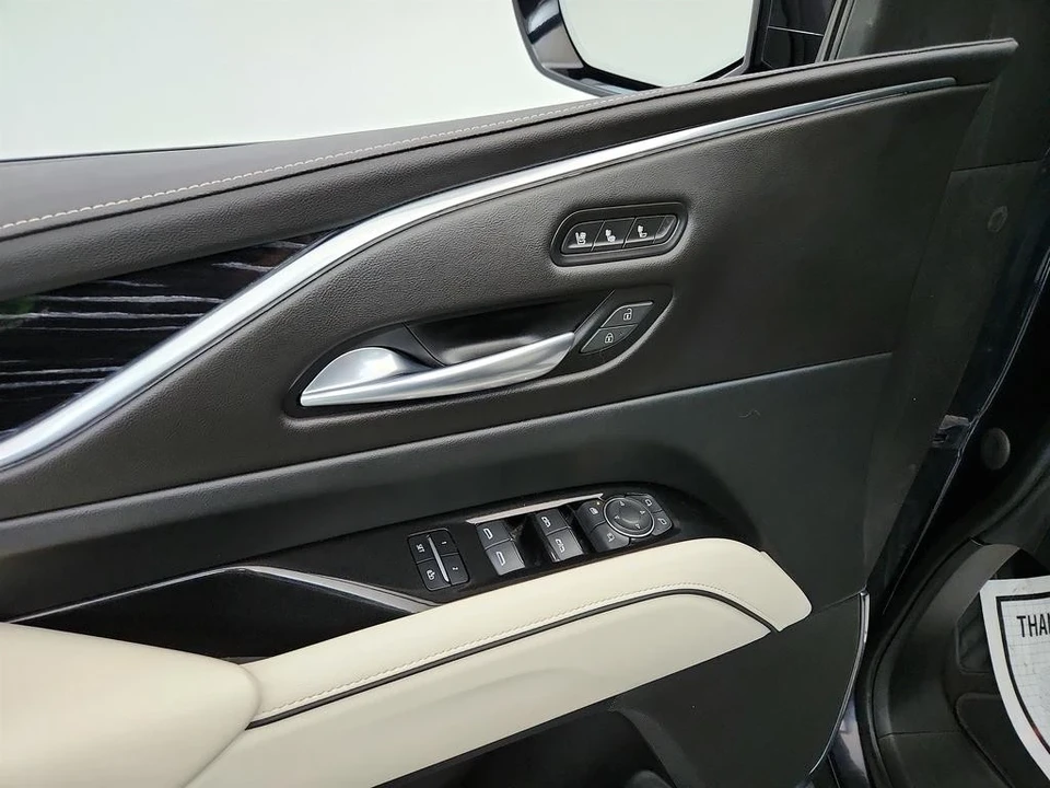 2022 Cadillac Escalade 5th Gen - Image 11 of 12