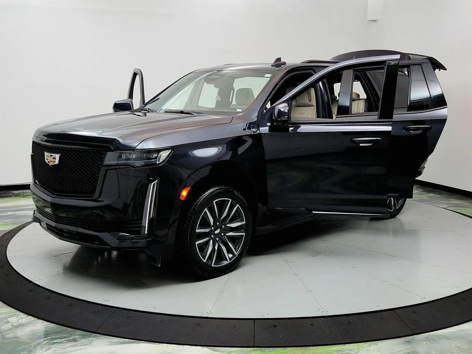 2022 Cadillac Escalade 5th Gen - Image 9 of 21