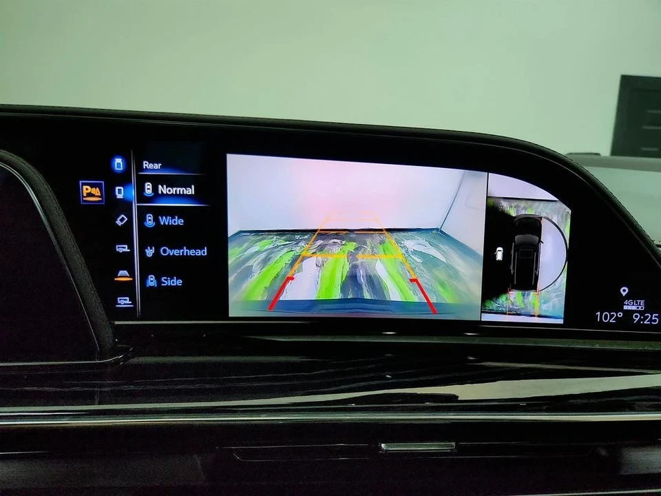 2022 Cadillac Escalade 5th Gen - Image 10 of 12
