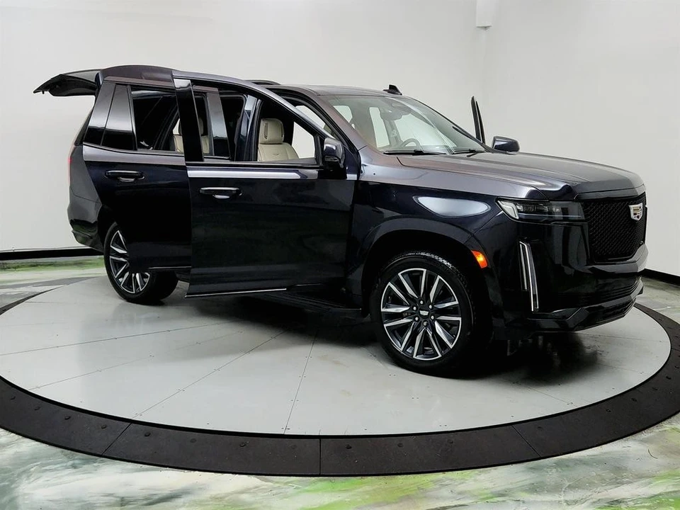 2022 Cadillac Escalade 5th Gen - Image 10 of 21