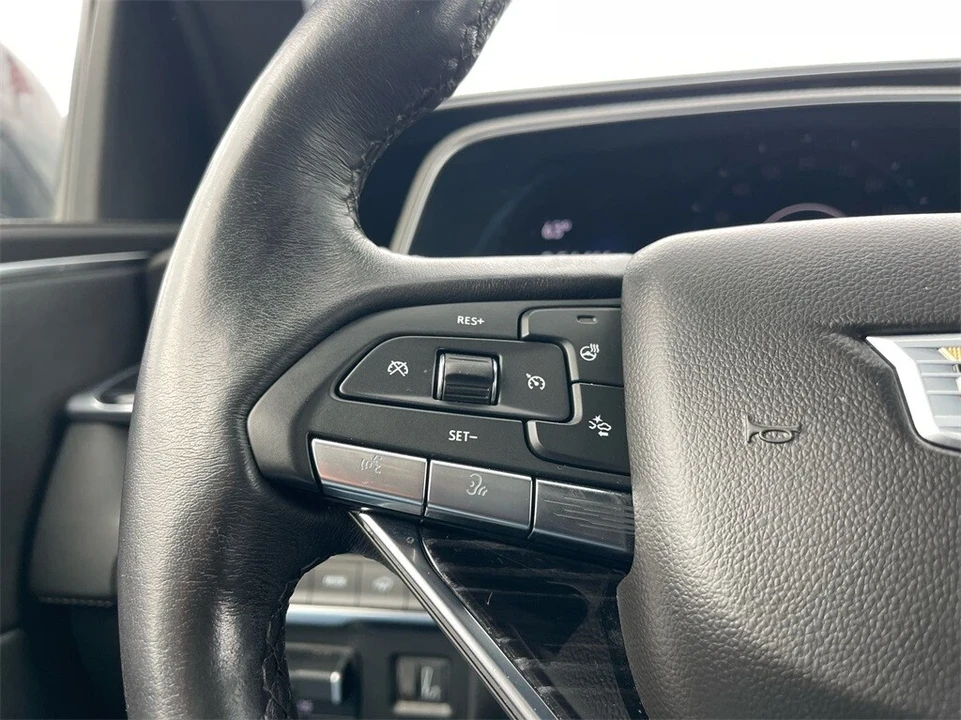 2022 Cadillac Escalade 5th Gen - Image 18 of 21