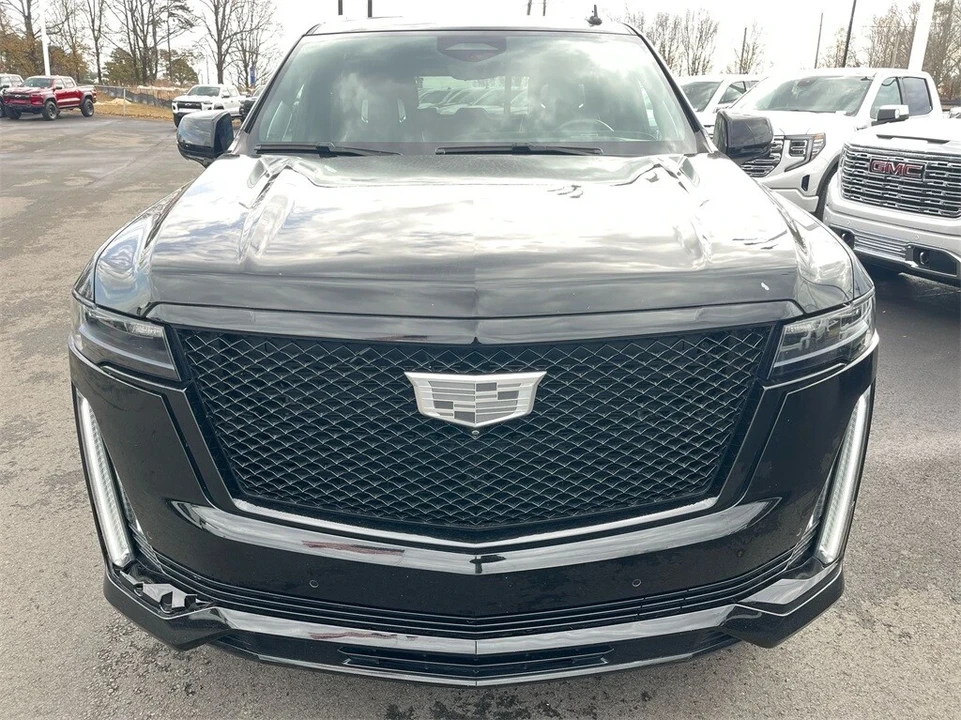 2022 Cadillac Escalade 5th Gen - Image 8 of 12