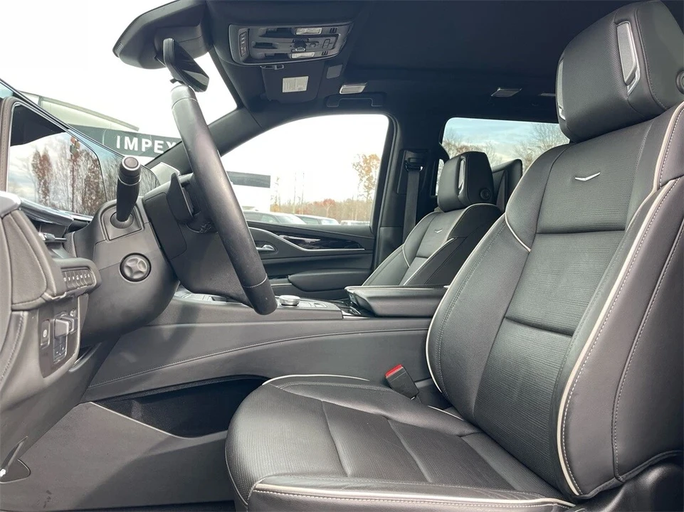 2022 Cadillac Escalade 5th Gen - Image 9 of 12