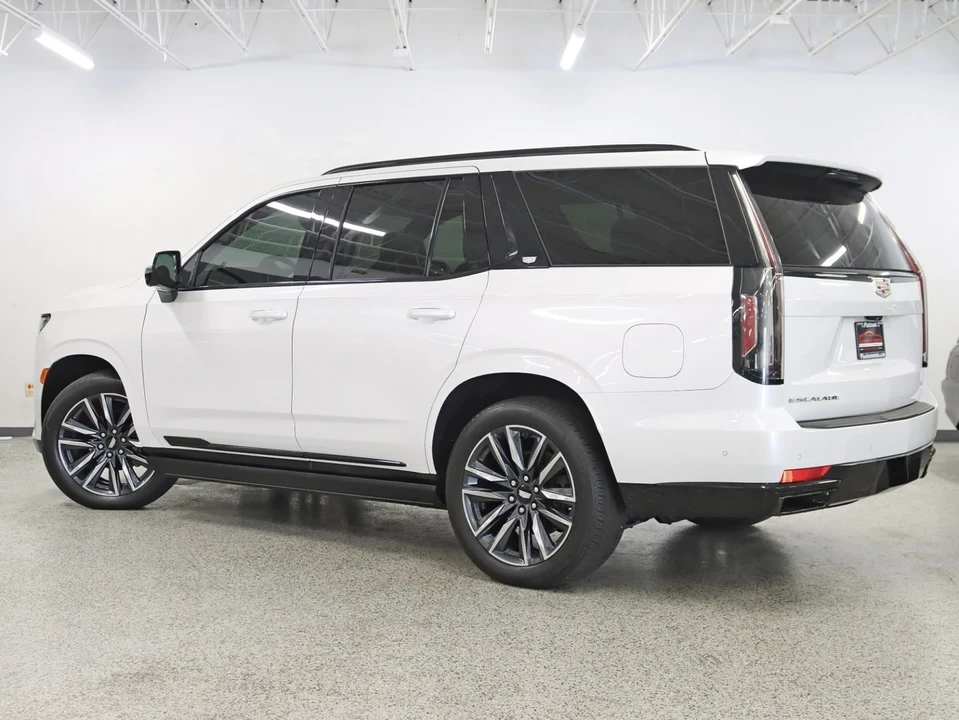 2022 Cadillac Escalade 5th Gen - Image 9 of 21