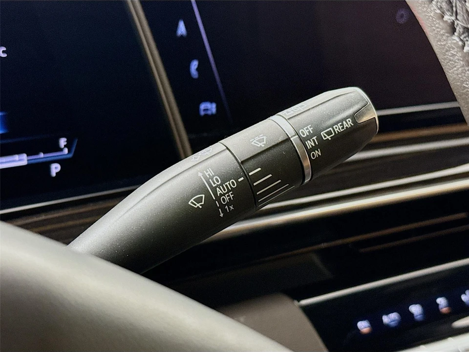 2022 Cadillac Escalade 5th Gen - Image 9 of 14