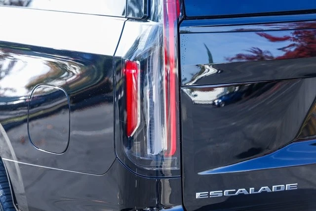 2022 Cadillac Escalade 5th Gen - Image 8 of 12
