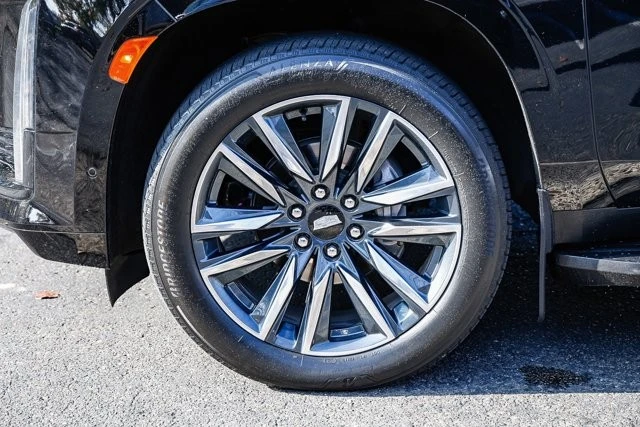 2022 Cadillac Escalade 5th Gen - Image 9 of 12