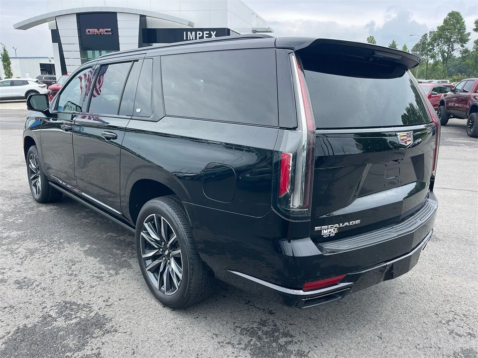 2022 Cadillac Escalade 5th Gen - Image 3 of 12
