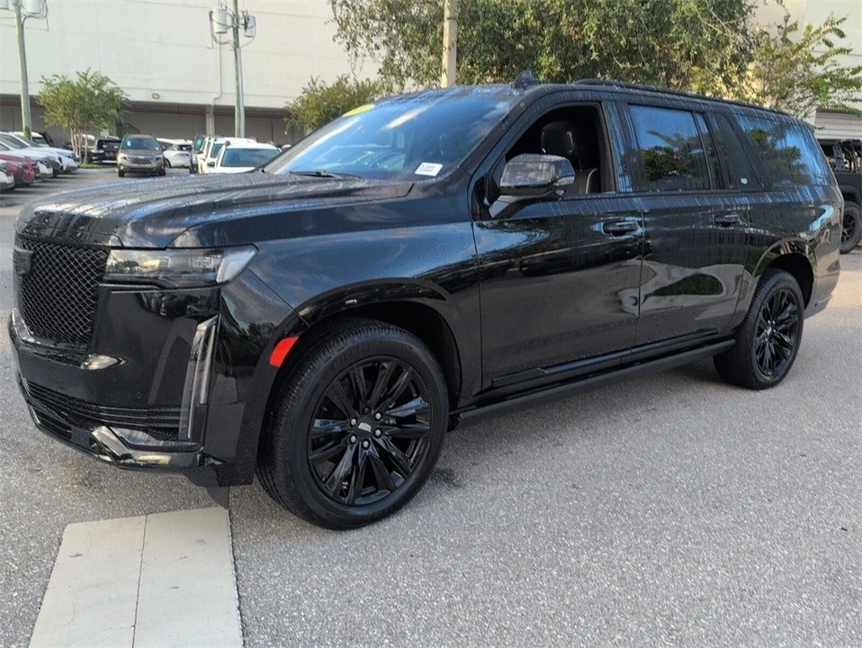 2022 Cadillac Escalade 5th Gen - Image 4 of 21