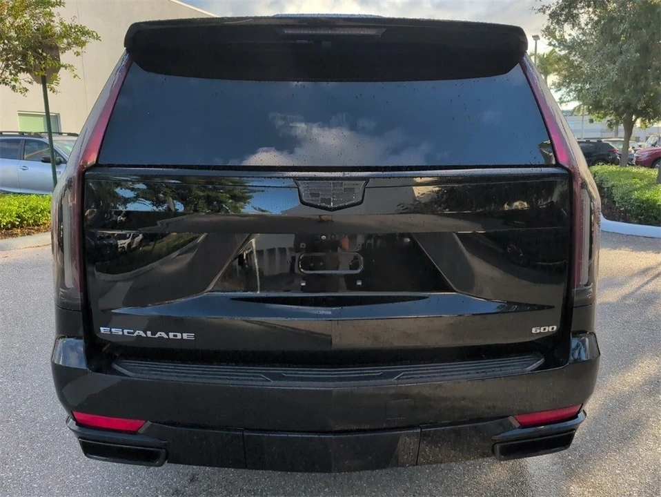2022 Cadillac Escalade 5th Gen - Image 12 of 21