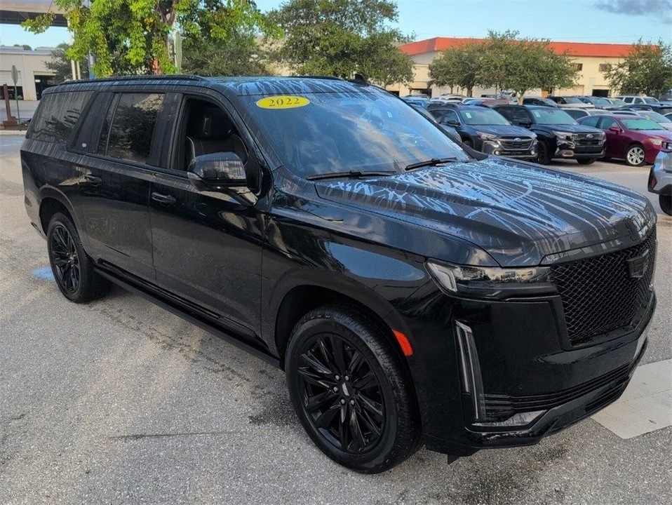 2022 Cadillac Escalade 5th Gen - Image 2 of 21