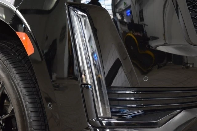 2022 Cadillac Escalade 5th Gen - Image 16 of 21