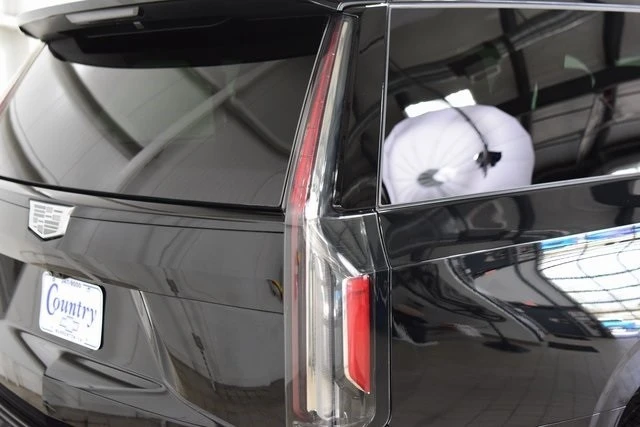 2022 Cadillac Escalade 5th Gen - Image 21 of 21