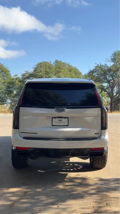 2022 Cadillac Escalade 5th Gen - Image 5 of 7
