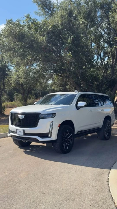 2022 Cadillac Escalade 5th Gen - Image 2 of 7