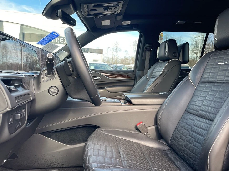 2022 Cadillac Escalade 5th Gen - Image 8 of 12