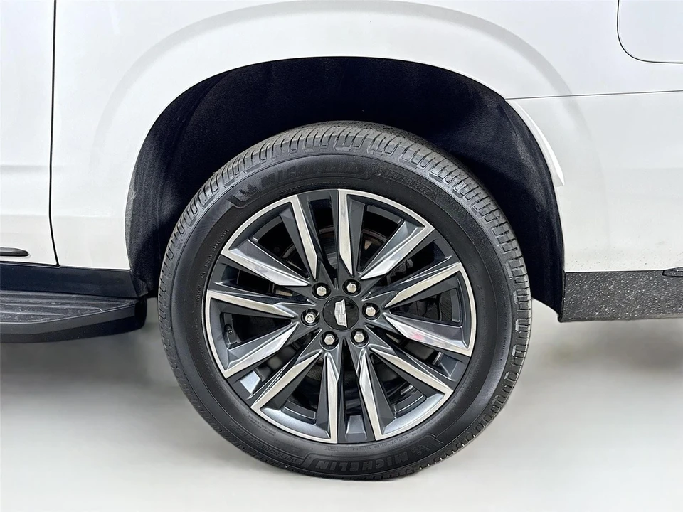 2022 Cadillac Escalade 5th Gen - Image 14 of 15