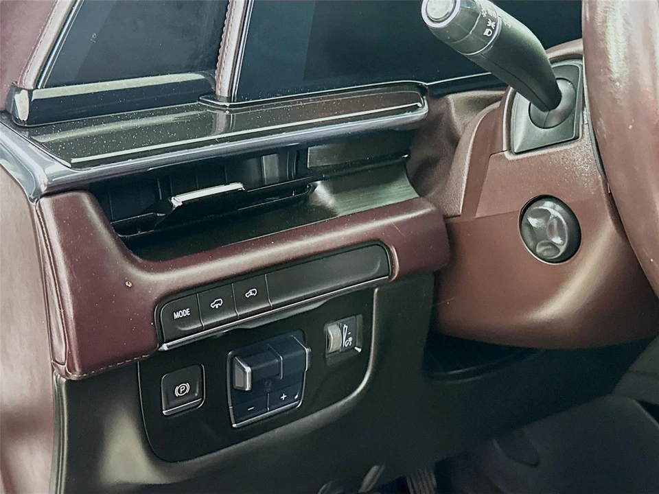 2022 Cadillac Escalade 5th Gen - Image 10 of 21