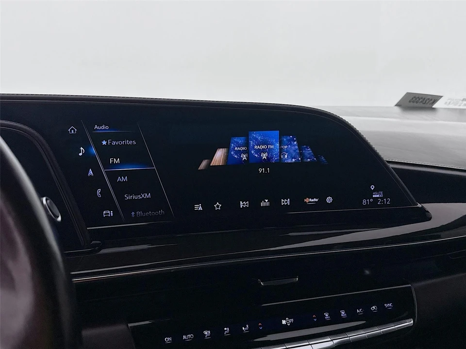 2022 Cadillac Escalade 5th Gen - Image 14 of 21