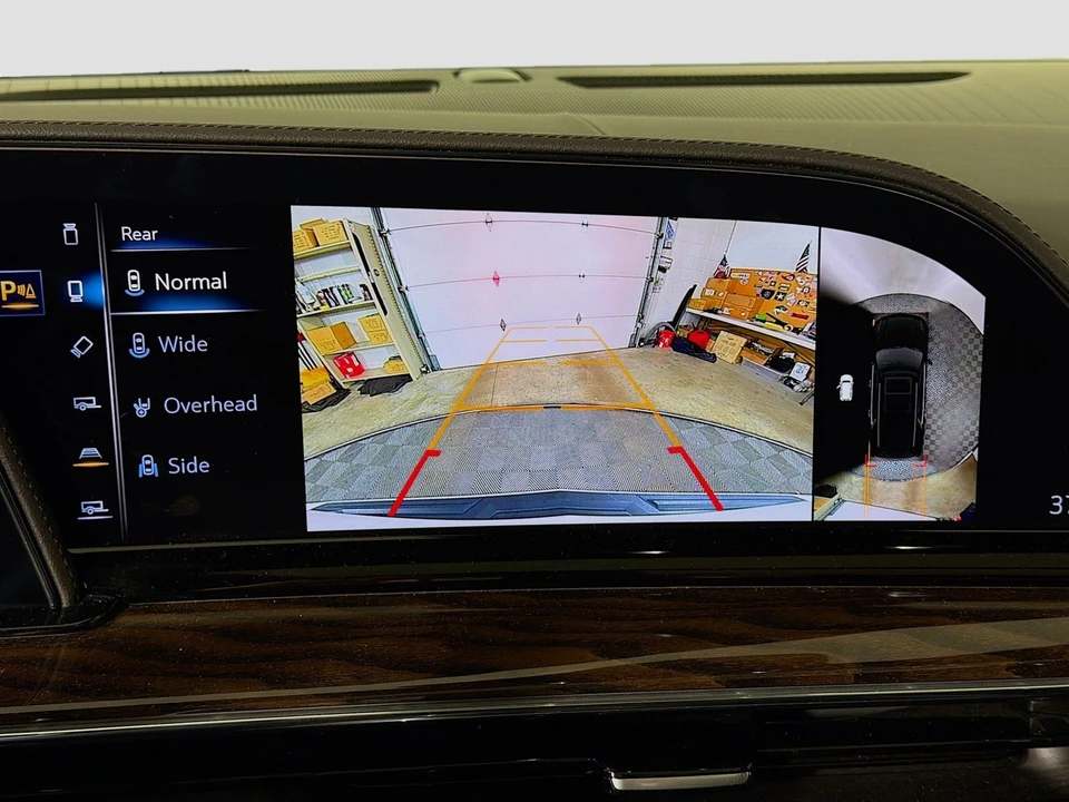 2022 Cadillac Escalade 5th Gen - Image 19 of 21