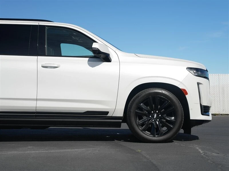 2022 Cadillac Escalade 5th Gen - Image 8 of 21