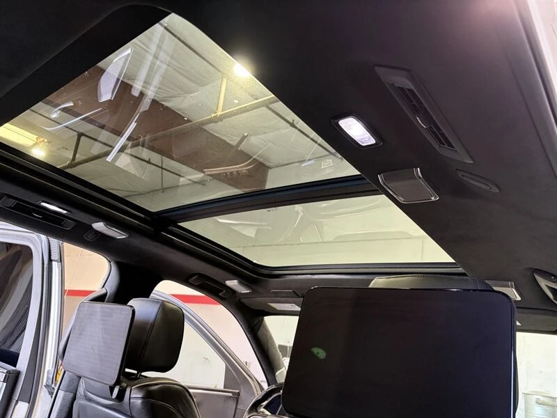 2022 Cadillac Escalade 5th Gen - Image 14 of 21