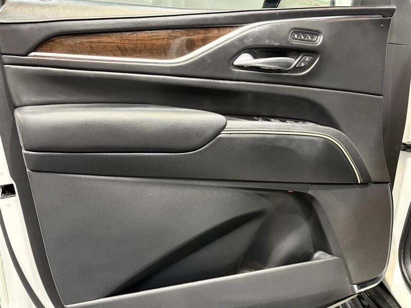 2022 Cadillac Escalade 5th Gen - Image 11 of 21