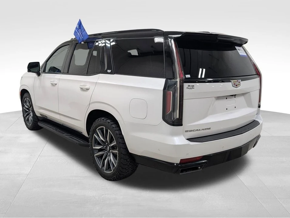 2022 Cadillac Escalade 5th Gen - Image 10 of 13