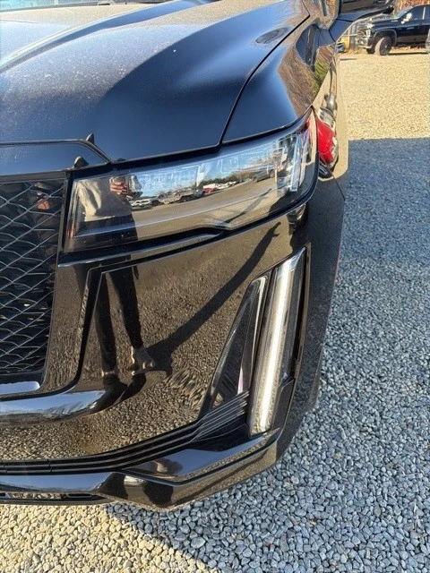 2022 Cadillac Escalade 5th Gen - Image 8 of 12