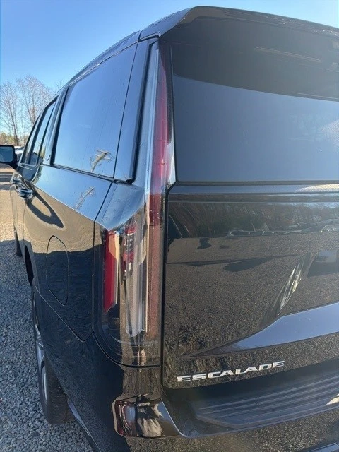2022 Cadillac Escalade 5th Gen - Image 11 of 12