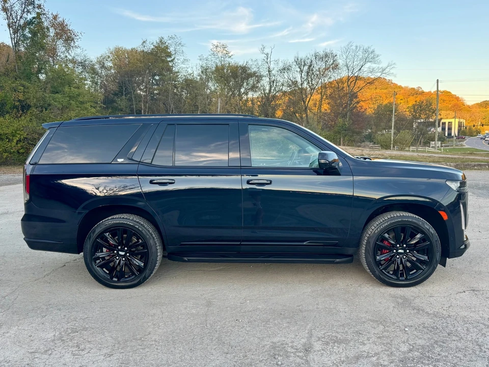 2022 Cadillac Escalade 5th Gen - Image 7 of 12