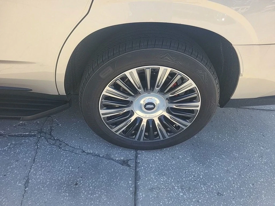 2022 Cadillac Escalade 5th Gen - Image 6 of 12