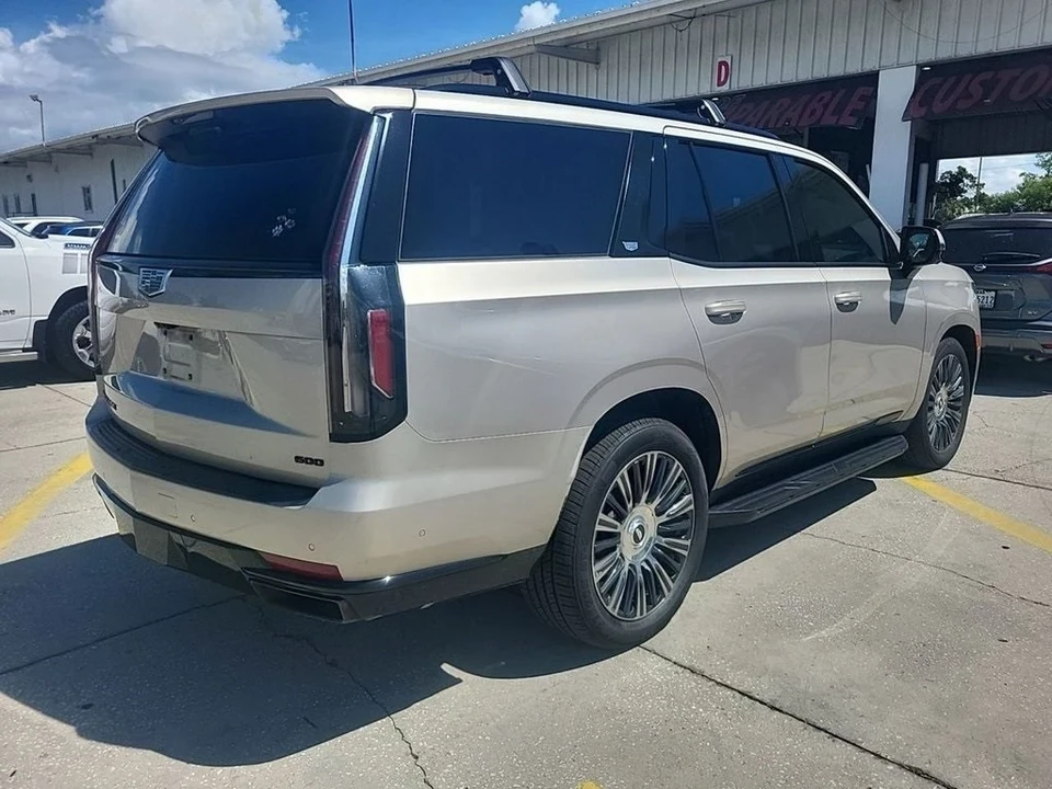 2022 Cadillac Escalade 5th Gen - Image 5 of 12