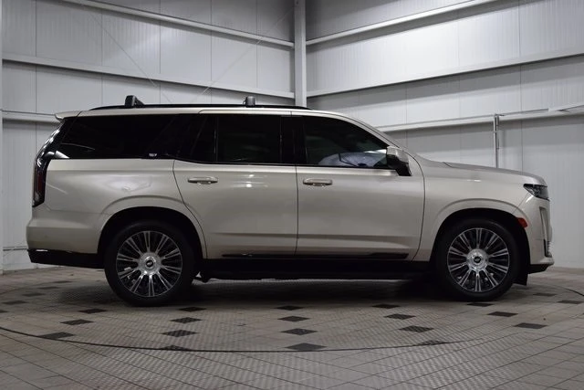 2022 Cadillac Escalade 5th Gen - Image 8 of 12