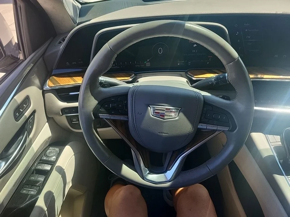 2022 Cadillac Escalade 5th Gen - Image 9 of 12