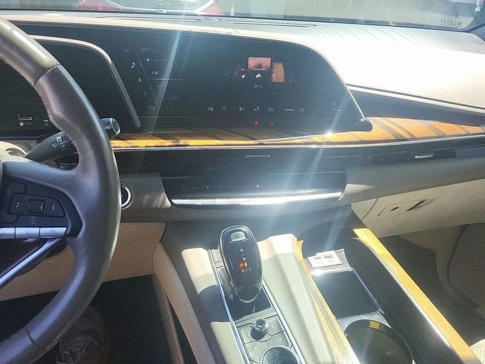 2022 Cadillac Escalade 5th Gen - Image 8 of 12