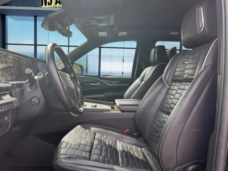 2022 Cadillac Escalade 5th Gen - Image 9 of 12