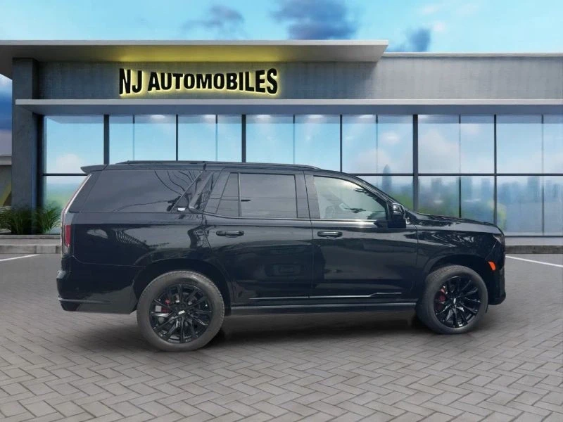 2022 Cadillac Escalade 5th Gen - Image 8 of 12