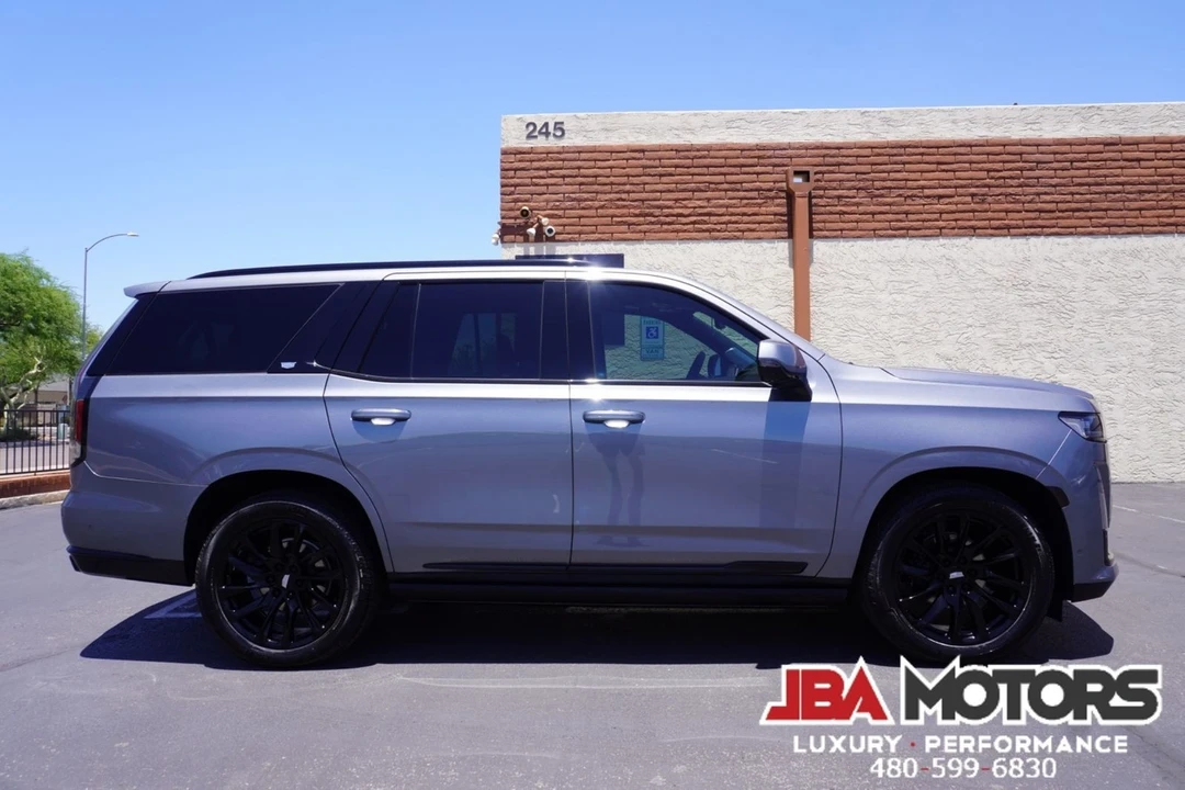 2022 Cadillac Escalade 5th Gen - Image 10 of 12