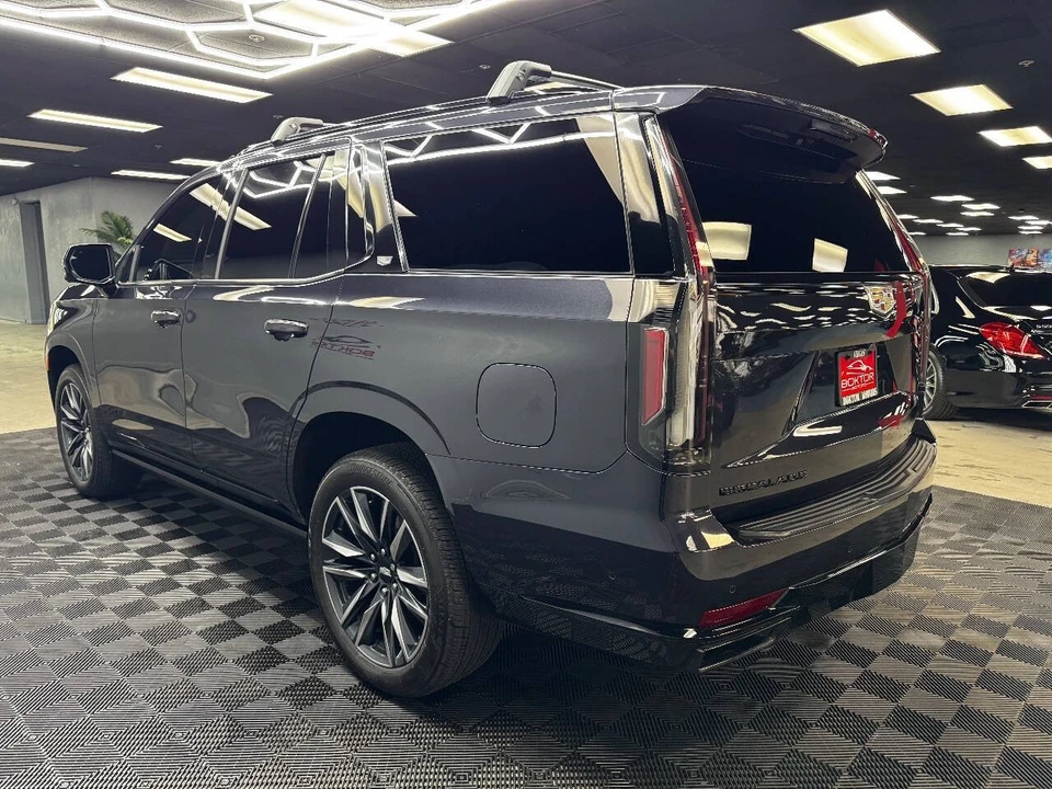 2022 Cadillac Escalade 5th Gen - Image 9 of 12