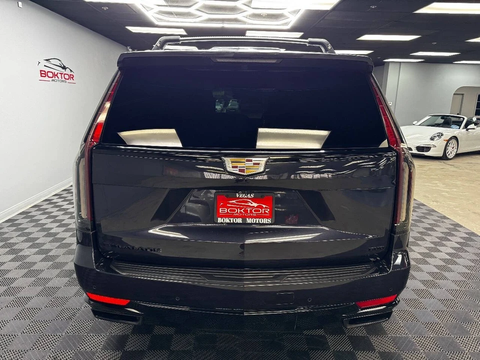 2022 Cadillac Escalade 5th Gen - Image 11 of 12