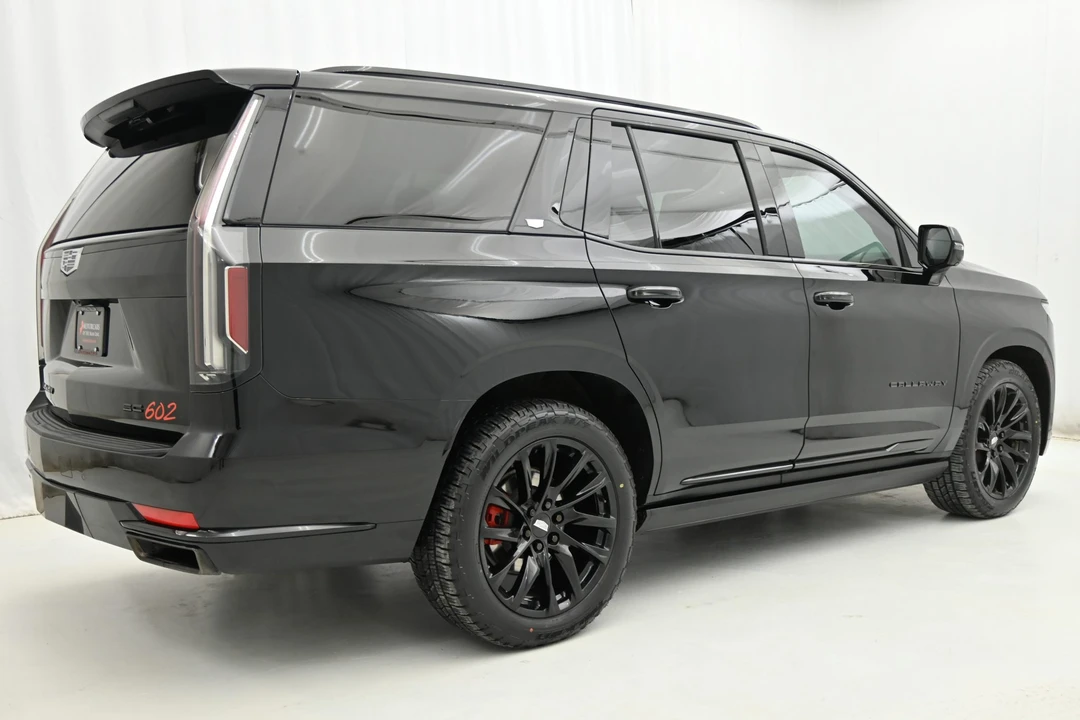 2022 Cadillac Escalade 5th Gen - Image 27 of 31