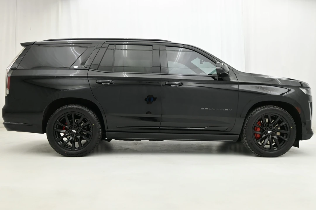 2022 Cadillac Escalade 5th Gen - Image 28 of 31