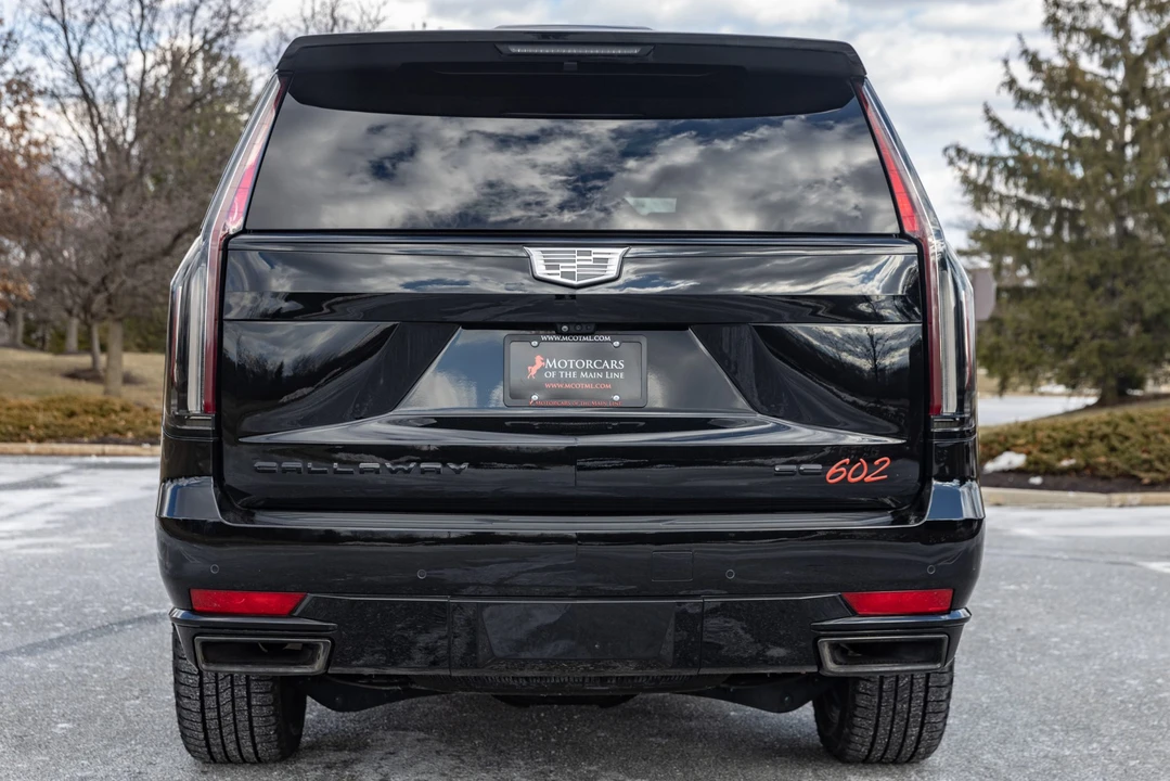 2022 Cadillac Escalade 5th Gen - Image 13 of 31