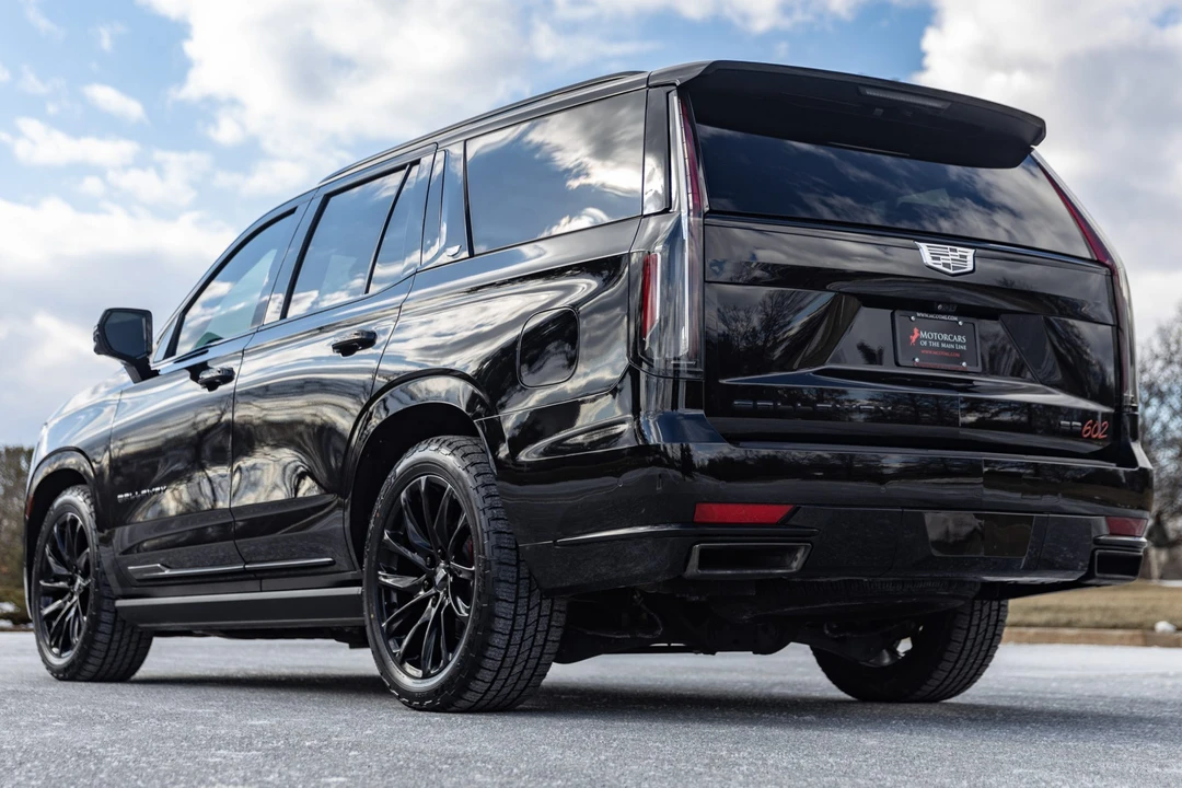 2022 Cadillac Escalade 5th Gen - Image 11 of 31