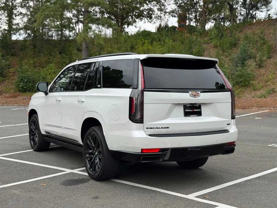 2022 Cadillac Escalade 5th Gen - Image 8 of 21