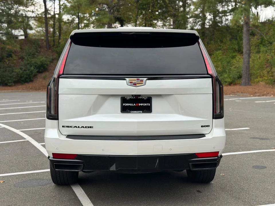 2022 Cadillac Escalade 5th Gen - Image 10 of 21