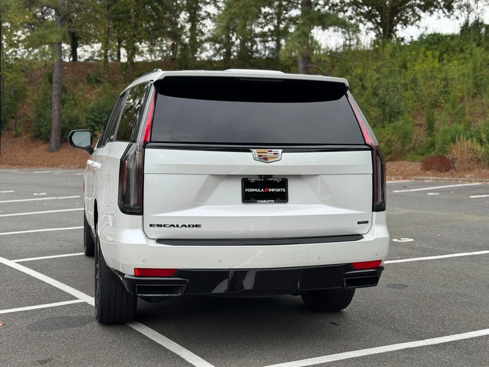 2022 Cadillac Escalade 5th Gen - Image 9 of 21