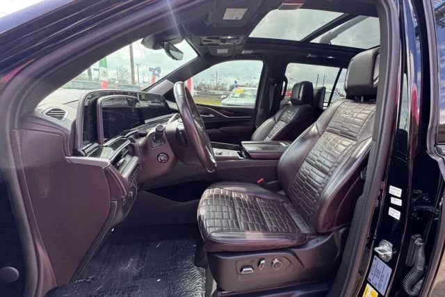 2022 Cadillac Escalade 5th Gen - Image 13 of 18