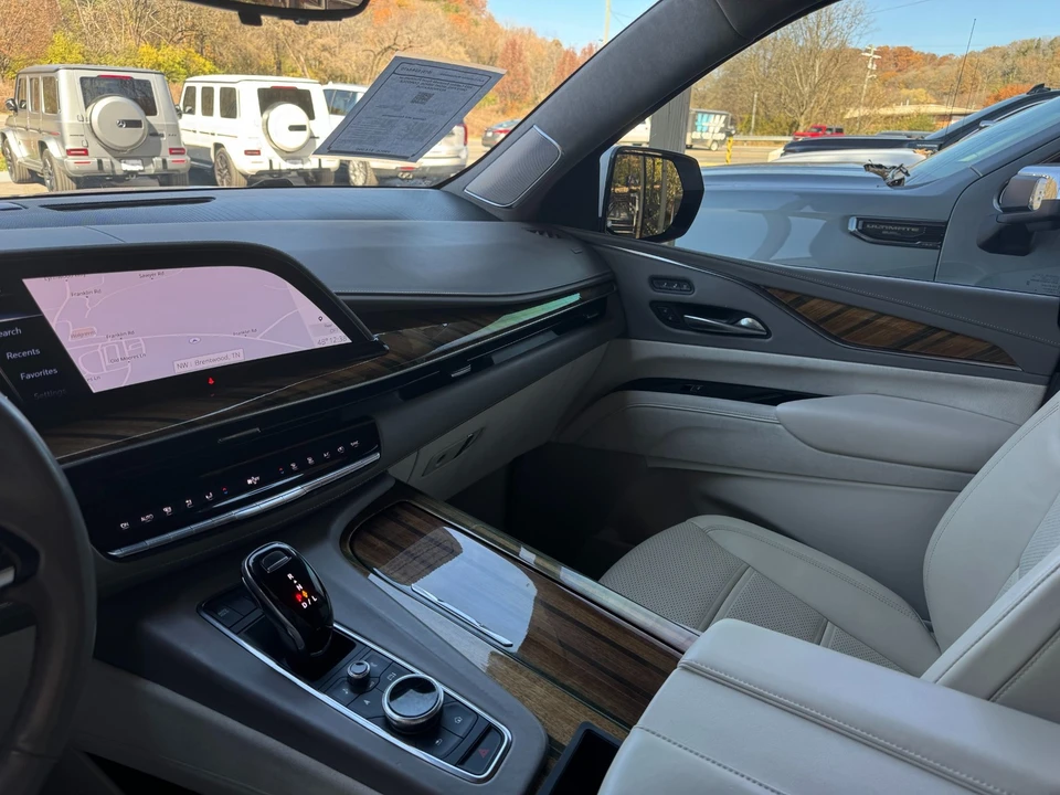 2022 Cadillac Escalade 5th Gen - Image 17 of 21